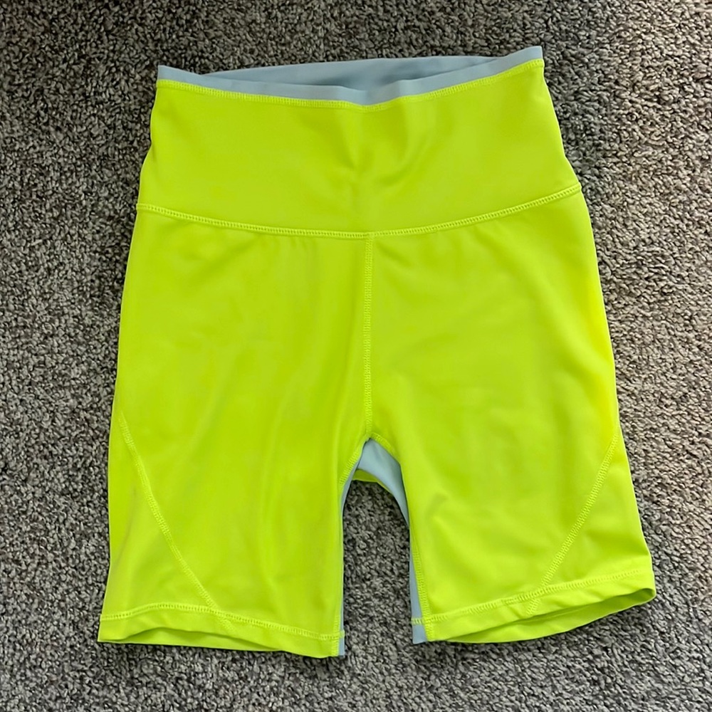 Neon yellow and grey Wilo biker shorts